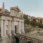 Casa Sulle Mura Romane - Old Town Apartamento